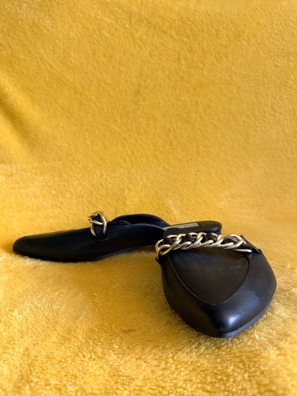 Steve Madden Black Leather Chain-Accent Slip-On Mules
